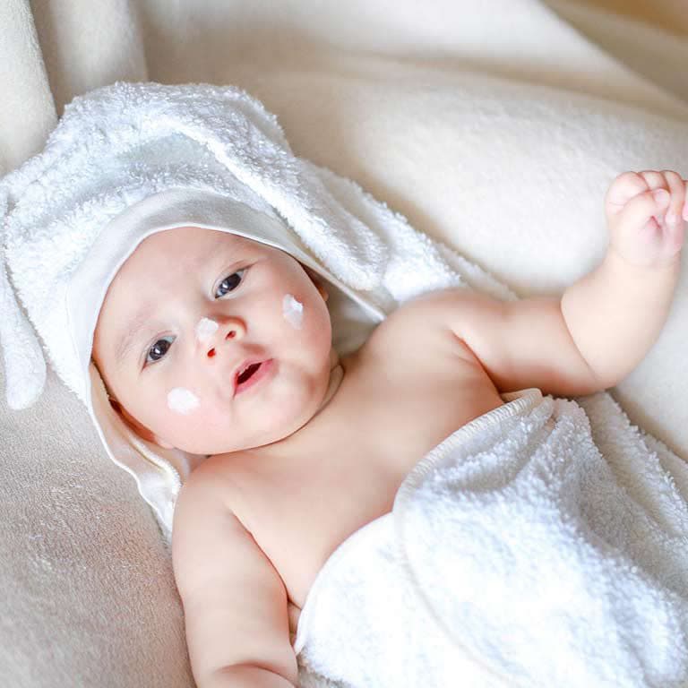 کاربردهای لوسیون بدن بچه چیست؟ معرفی بهترین لوسیون بدن کودک