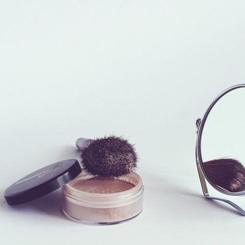 پودر فیکس یا فیکساتور آرایشی چیست؟