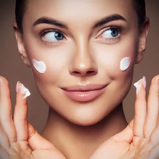 نقد و بررسی جامع کرم روشن‌کننده ژیناژن: از معرفی تا نحوه استفاده